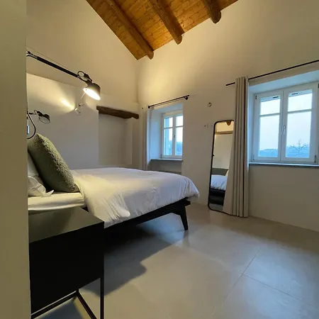 Casa Faretto アパート コスティリオーレ・ダスティ